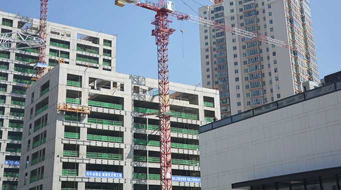 甘肅建投裝備制造有限公司是甘肅省建設投資（控股）集團有限公司直屬企業，成立于2010年10月，坐落于甘肅蘭州彭家坪國家級裝備制造工業園，占地155畝，是西北地區最早具有起重機械生產資質的企業，年產各類型號起重機械500余臺。建司十年來，公司先后榮獲年度中國塔機行業十強企業、全國售后服務先進單位、全國建筑施工機械租賃50強企業等30余項榮譽稱號...